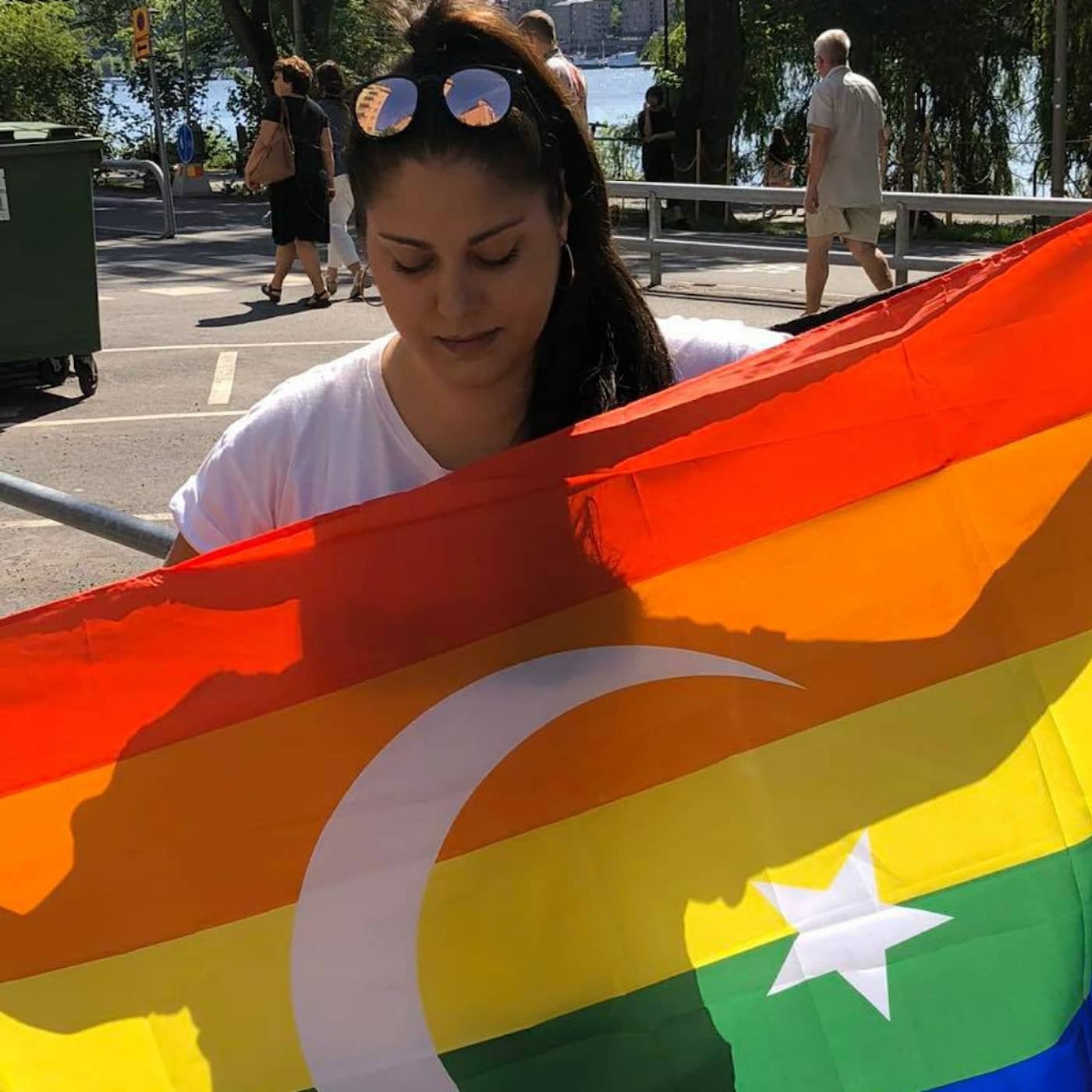"Islam hjälpte mig att komma ut som gay" artwork