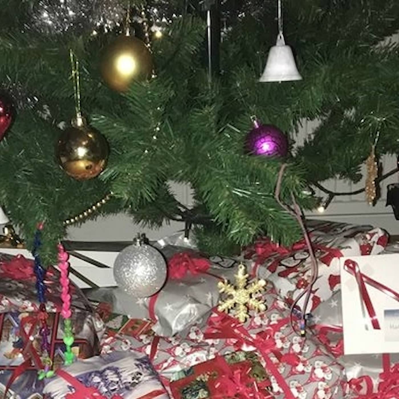 "Alla barn förtjänar en julklapp" artwork