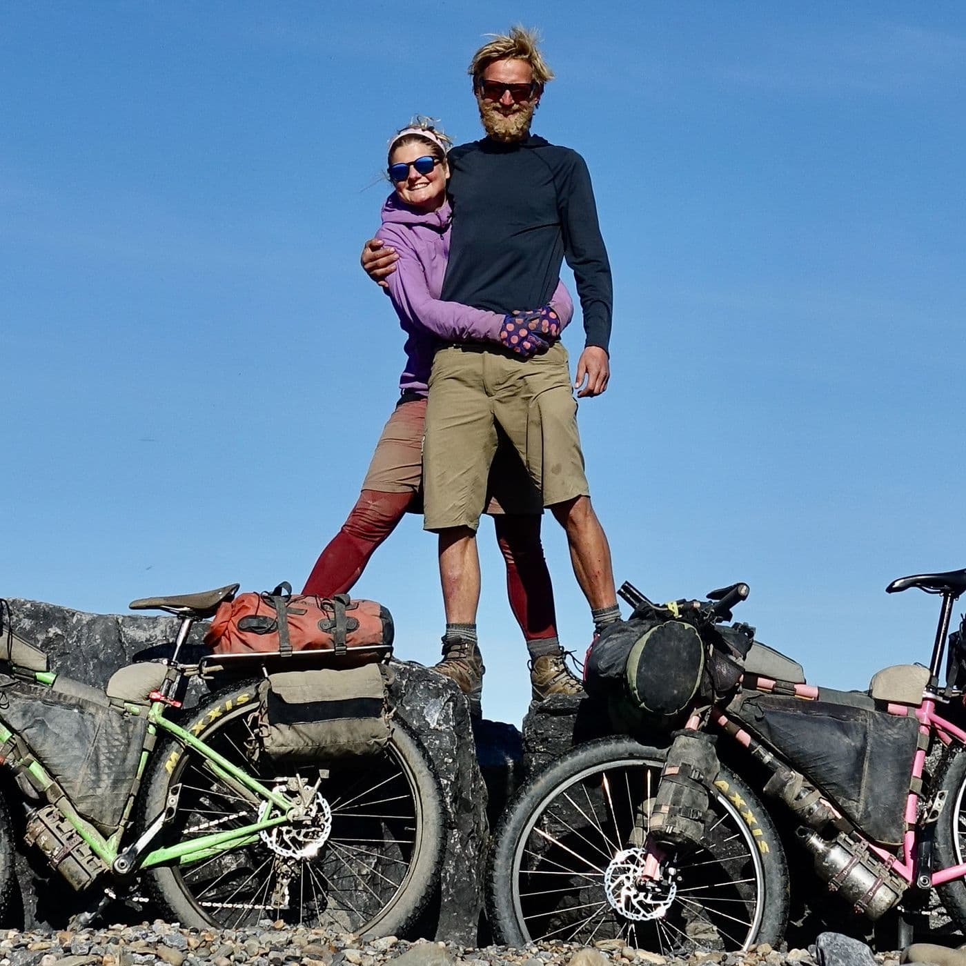 S7E2. Marie Stoubæk og Kenneth Bruun Jørgensen: Fra Ildlandet til Ishavet på cykel artwork