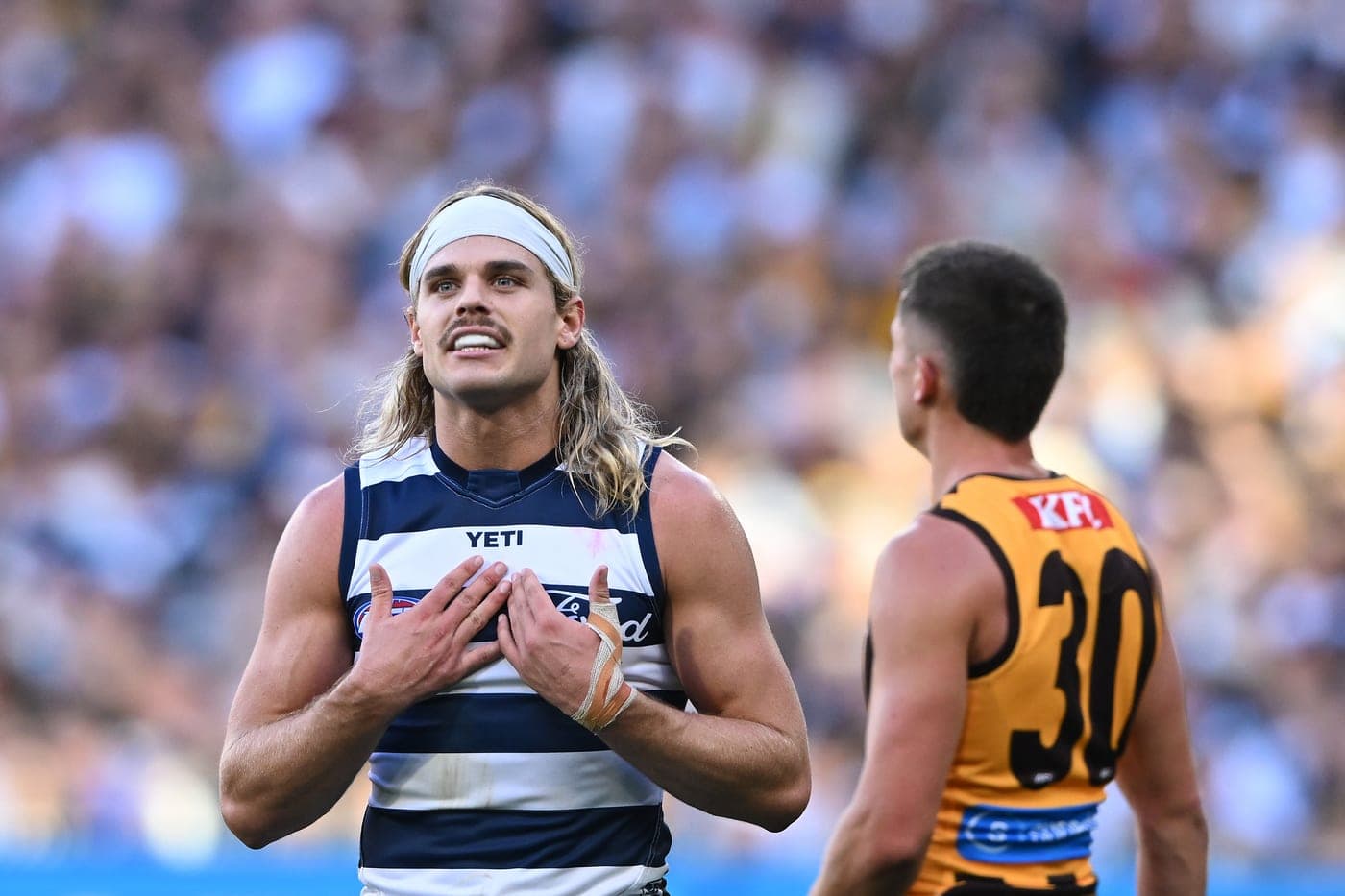 A "sphincter tightening" Dreamtime clash and Bazlenka or Heeney? artwork