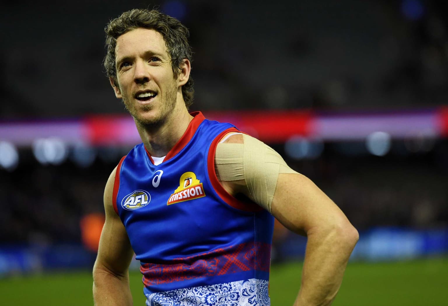 Top dogs celebrated and Doc to sign off artwork